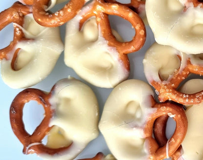 Pretzels con chocolate blanco